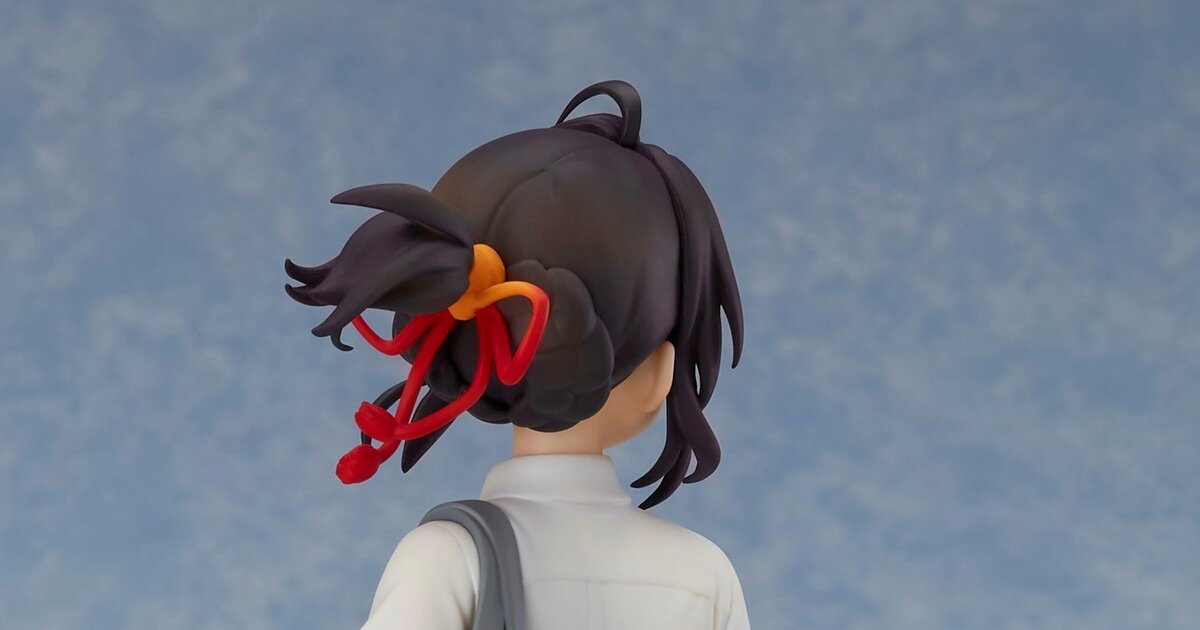 taki and mitsuha figures