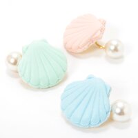Q-pot. Parlor Shell Macaron Pierced Earring