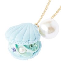 Q-pot. Shell Macaron Necklace