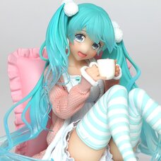 Hatsune Miku: Casual Wear Ver. Non-Scale Figure