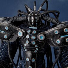Gantz:O Hard Suit: Hachiro Oka 1/6 Scale Figure