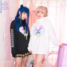 LISTEN FLAVOR Rainbow Heart Lace-Up Pullover