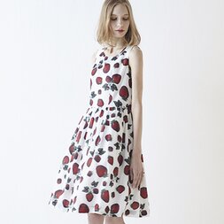 Q-pot. Strawberry Field Sleeveless Dress