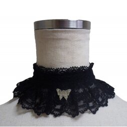 Atelier Pierrot Butterfly Motif Choker