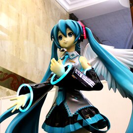 life size miku figure