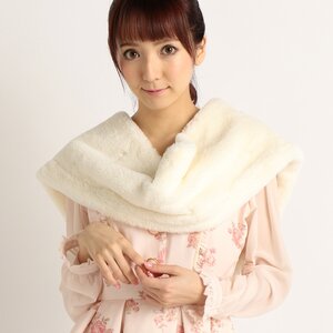 LIZ LISA Faux Fur Snood