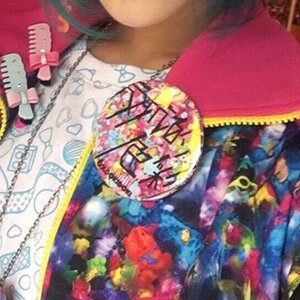 6%DOKIDOKI Hankouteki Shikisai Logo Agitation Badge