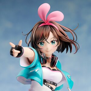 Kizuna AI A.I.Games Ver. 1/7 Scale Figure