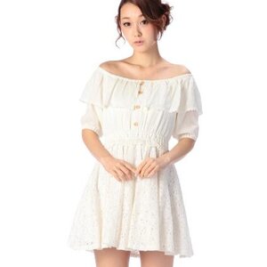 LIZ LISA Lace Off-the-Shoulder Dress