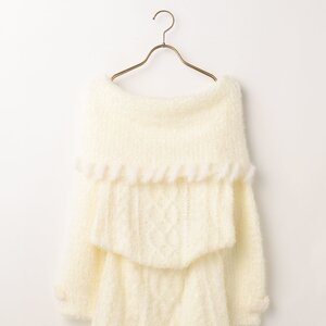 LIZ LISA Off-Shoulder Fur Knit Dress