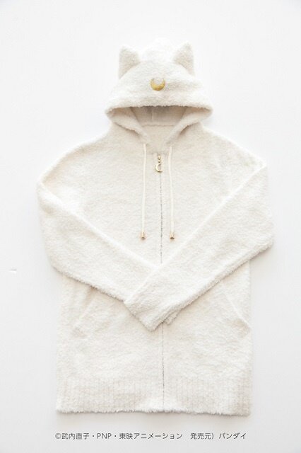 white cat ear hoodie