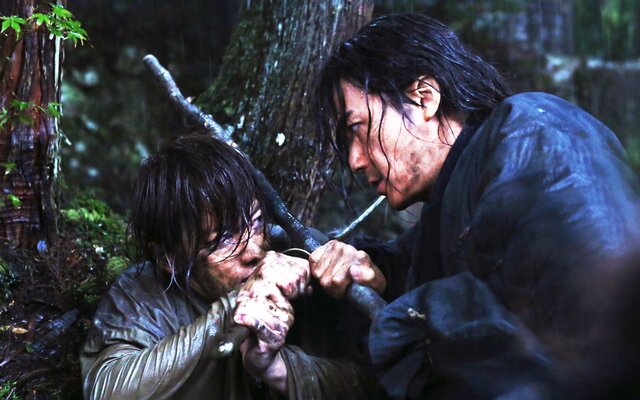 Sato Takeru Philippines - Himura Kenshin vs. Shishio Makoto. Rurouni  Kenshin manga + Live-action film (Rurouni Kenshin: The Legend Ends).  credit