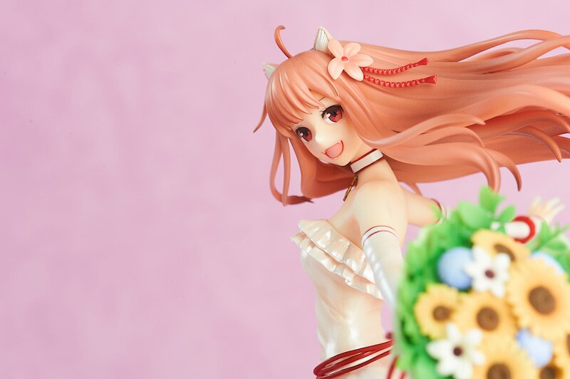 Spice and Wolf 10th Anniversary Project Holo Wedding Dress Ver