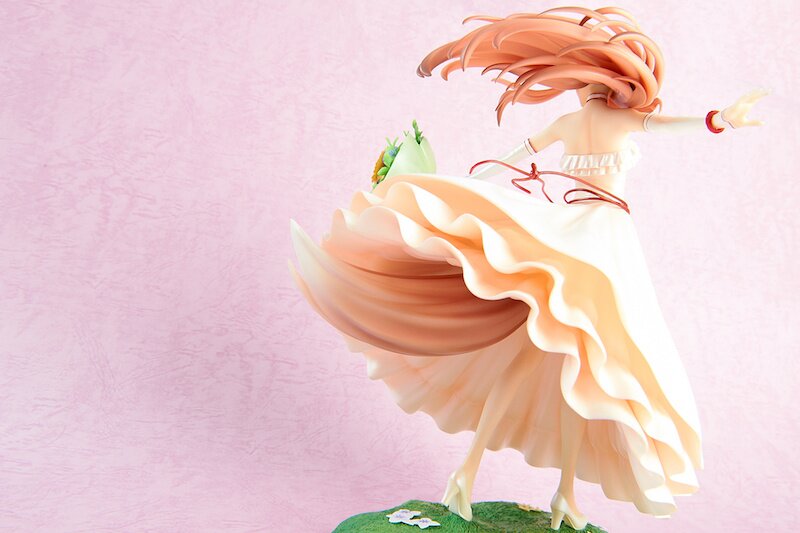 Spice and Wolf 10th Anniversary Project Holo Wedding Dress Ver