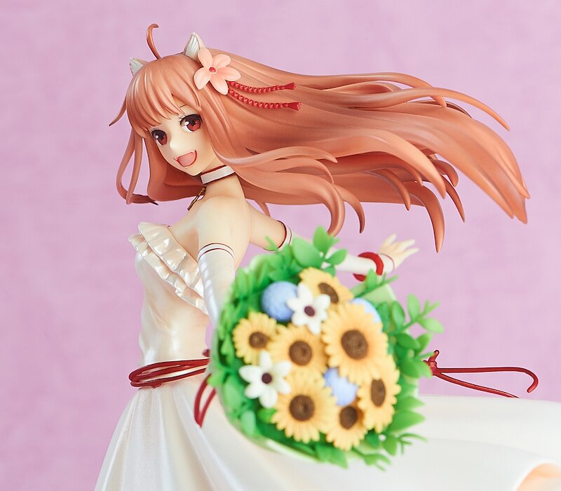 Spice and Wolf 10th Anniversary Project Holo Wedding Dress Ver