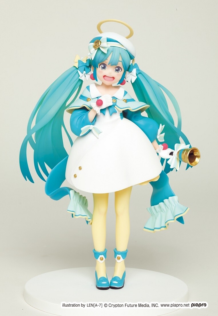 miku winter figure