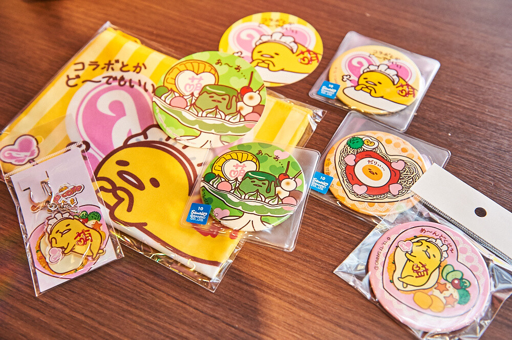 gudetama cafe toy