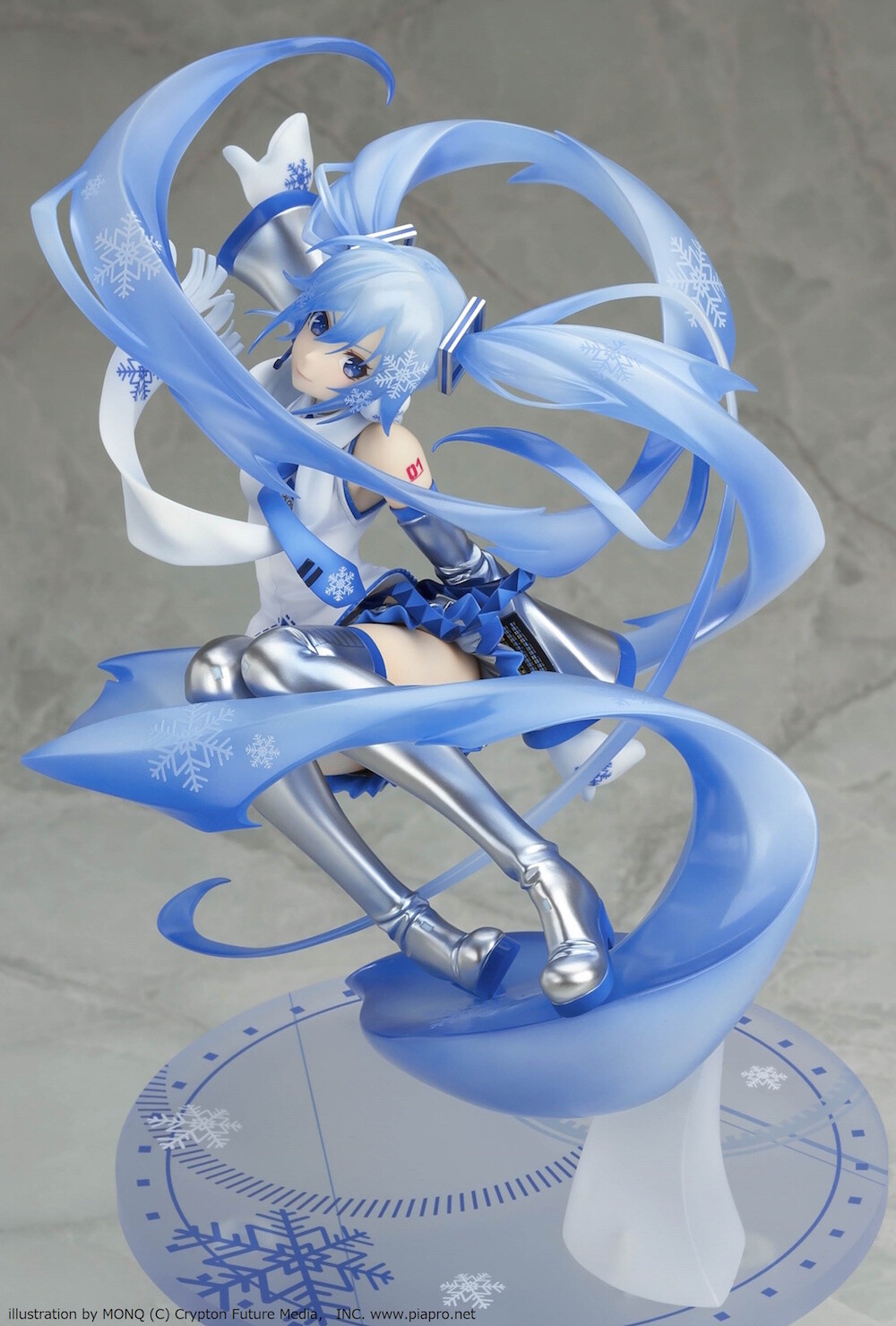 miku figure snow