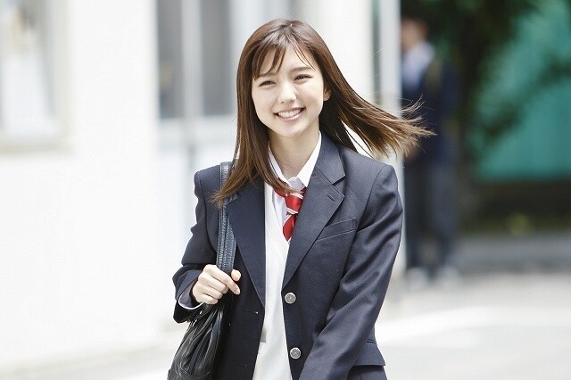 " movies stage filled with beautiful girls; m